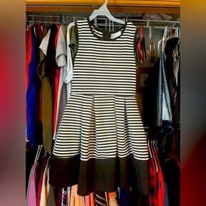 Girls black and white dress